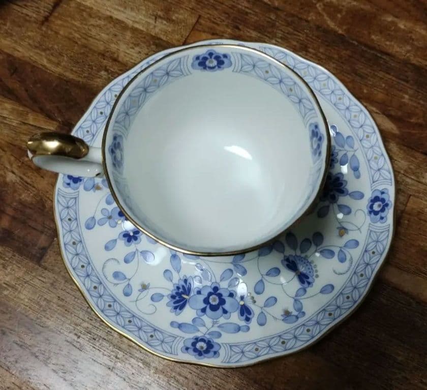 ナルミ ミラノ コーヒーカップ&ソーサー2客とシュガーポット セット