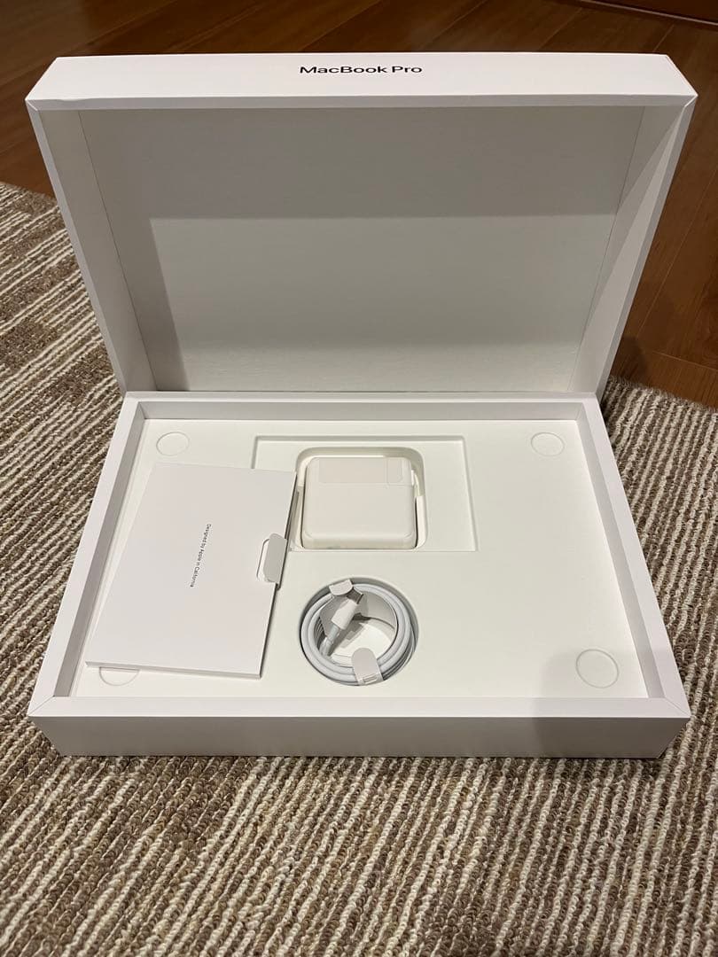 MacBook本体 MacBook Pro 2020 M1 A2338 8c/16GB/512GB