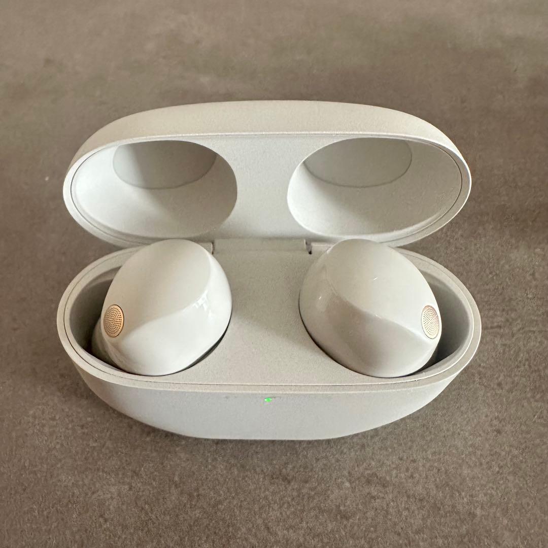 【美品】SONY ワイヤレスイヤホン プラチナシルバー 充電ケース付き