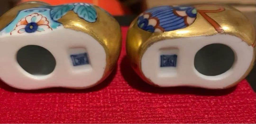 畑萬陶芸 犬筥 白菊文•牡丹文 金彩 狗筥 雛人形 雛祭り 焼き物 手毬 箸置き