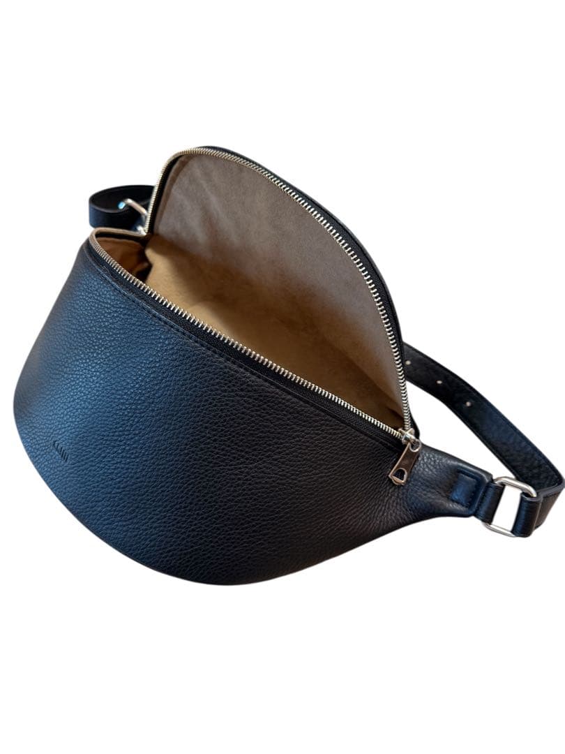 即購入可 ch!iii bag チーバッグ シュリンクレザー ボディバッグ 黒