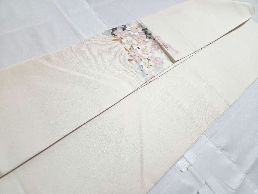 C 塩瀬 枝垂れ桜の花模様 金彩 白 太鼓 正絹 カジュアルな名古屋帯