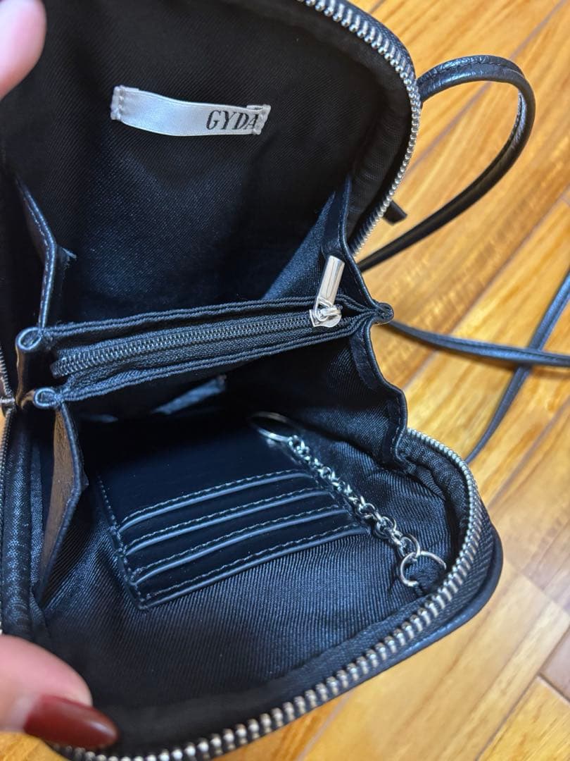GYDA ショルダーバッグ
