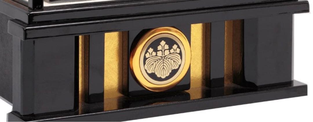 上杉謙信　東京久月　五月人形　家紋付き若大将飾りオルゴール付六角形ガラスケース入