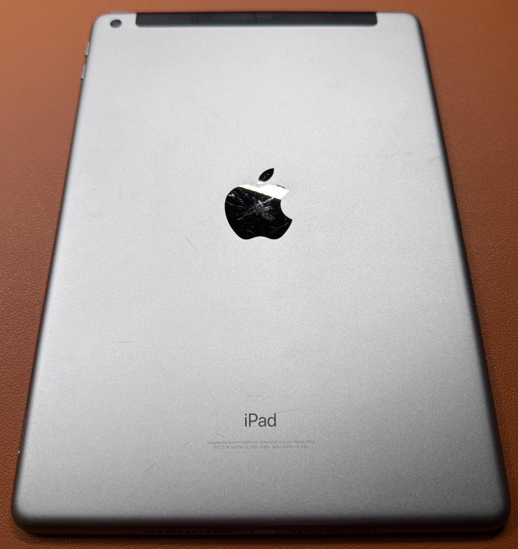 Apple iPad（第６世代）本体　32GB Wi-Fi+Cellular