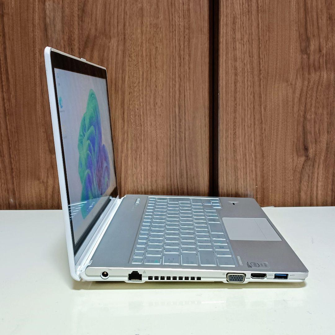 FUJITSU LIFEBOOK Corei5 メモリ6GB SSD256GB