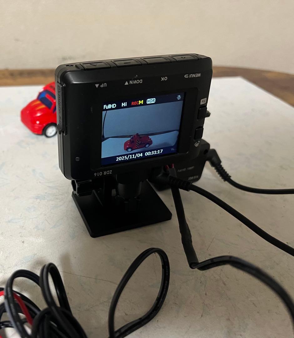 コムテック　ドライブレコーダー　ZDR016 { 5 }