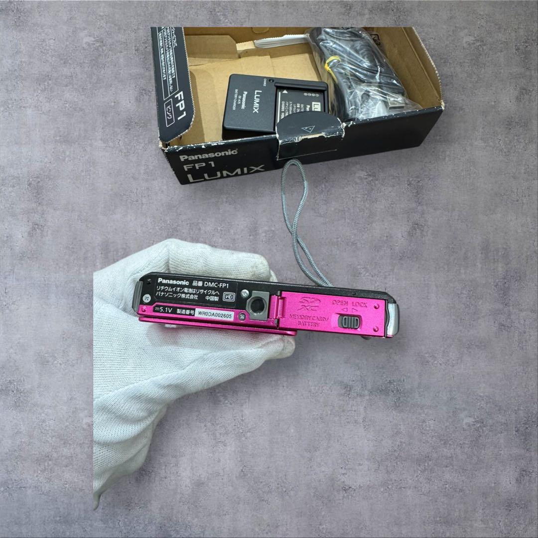 美品： Panasonic LUMIX DMC-FP1 ※動作確認済,充電器