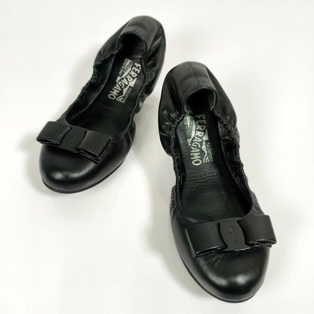 フェラガモ ヴァラリボン バレエシューズ LIZINKA ブラック 23.5