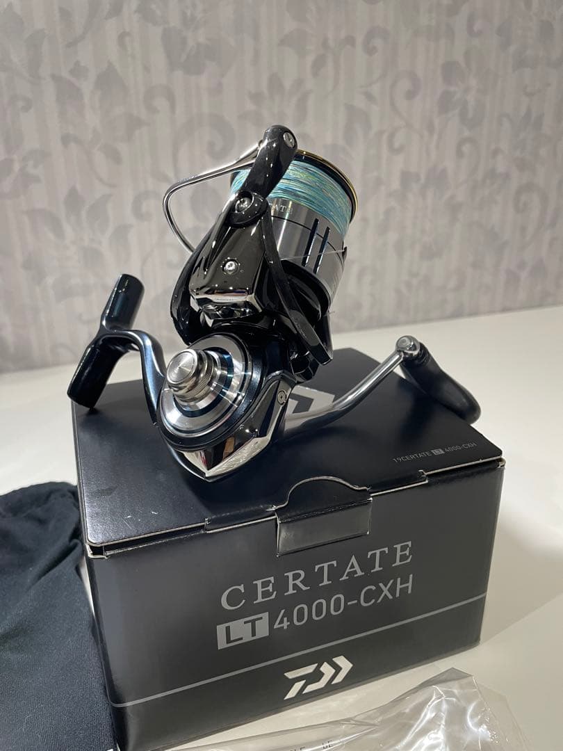 19 Daiwa CERTATE LT4000-CXH スピニングリール