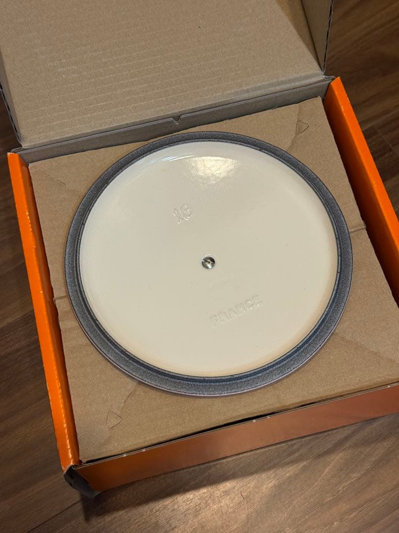 シグニチャー ココット・ロンド 18cm シェルピンク