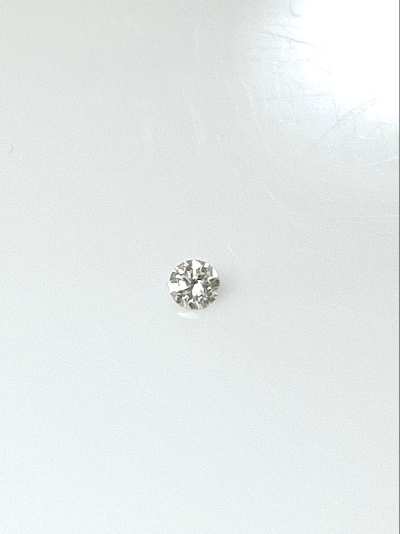 PT天然ダイヤモンド片耳ピアス 計0.185ct ソーティング付き
