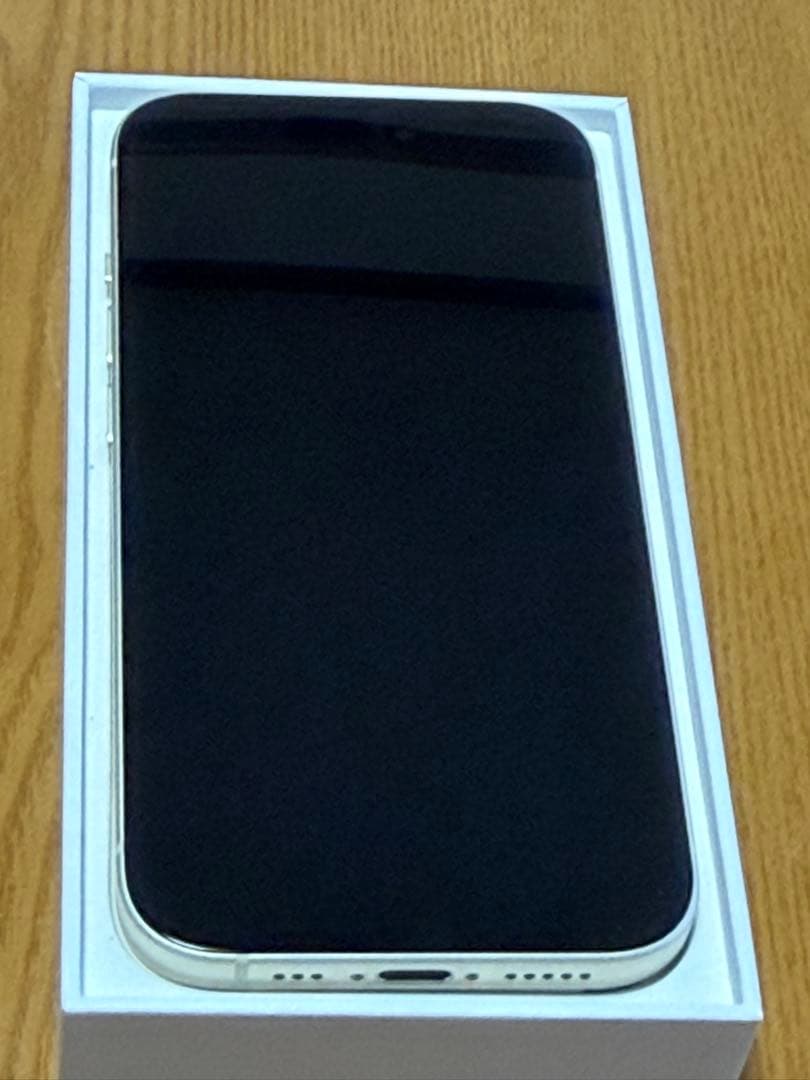 【レンズ割れあり】iPhone15 256GB イエロー SIMフリー