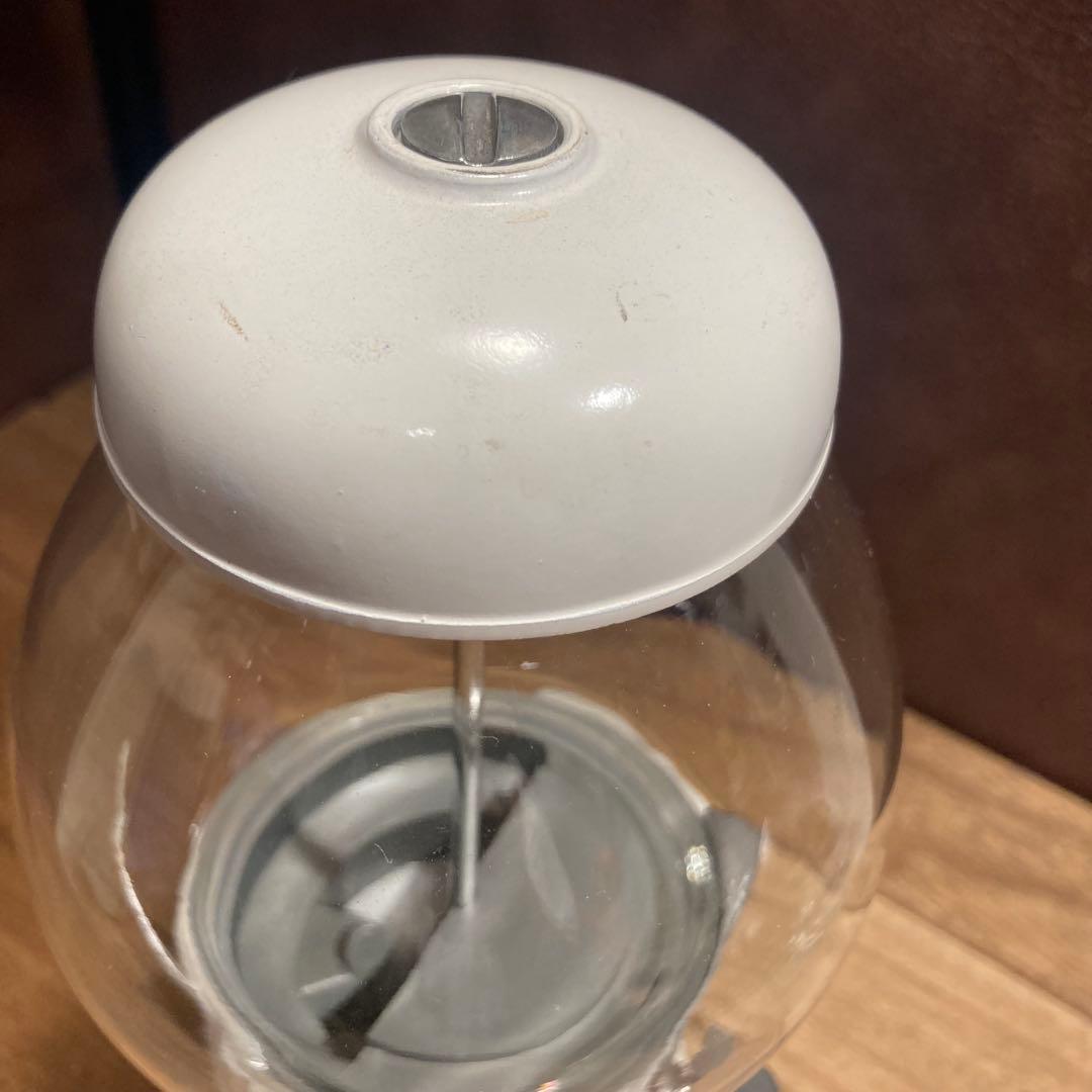 USAヴィンテージ　ガムボールマシン　白　金属製　ガラス　貯金箱　アメリカン雑貨