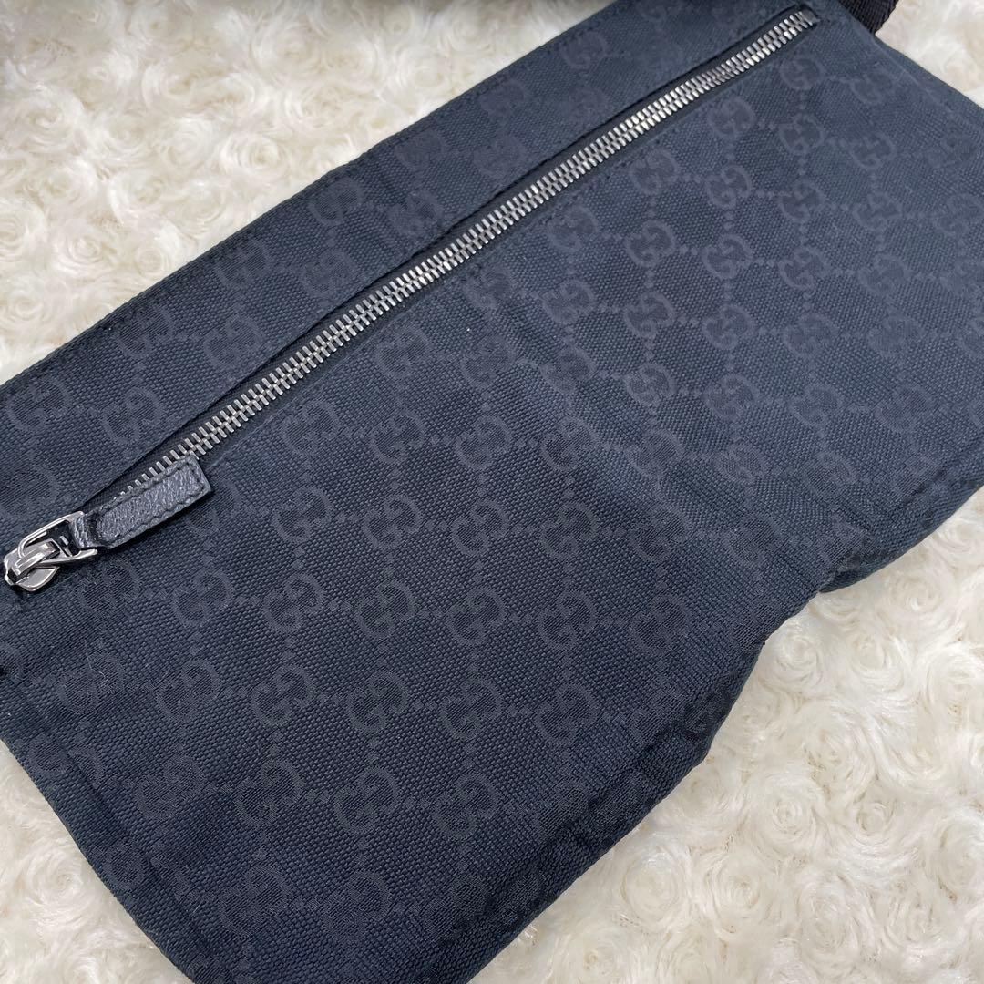 GUCCI GGキャンバス　ウエスト・ボディバッグ