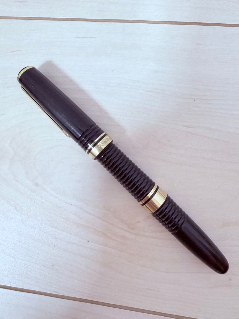 Pelikan ペリカン 万年筆 14K 金ペン先 ブラック×ゴールド