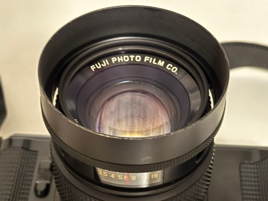 FUJI フジ GW690II 中判フィルムカメラ【おまけフィルム付】