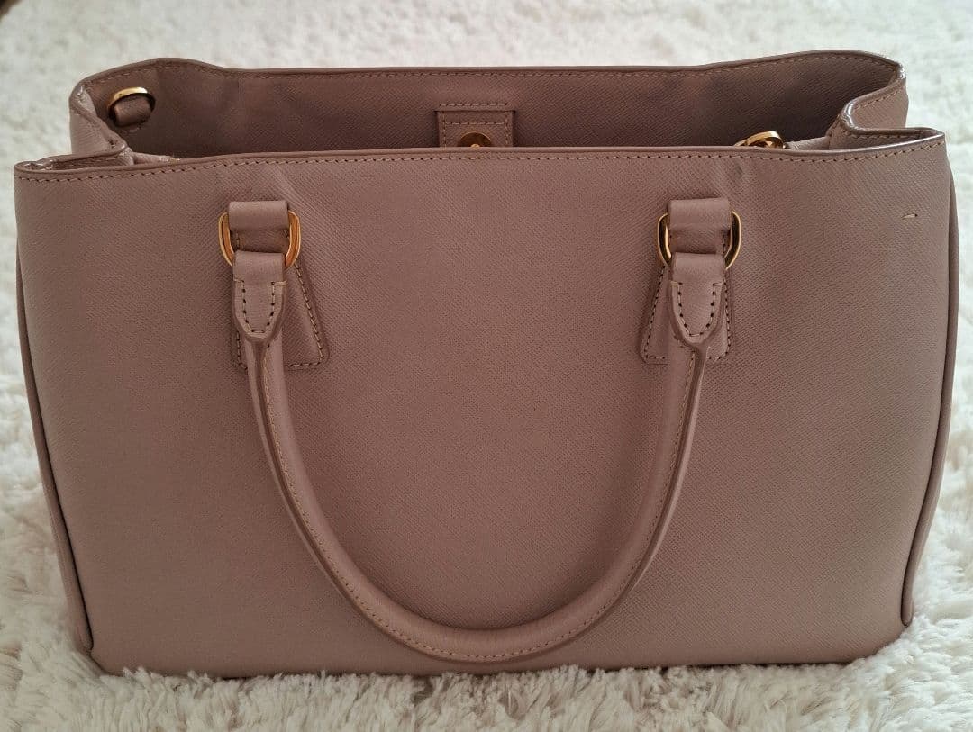 PRADAサフィアーノショルダーバッグ