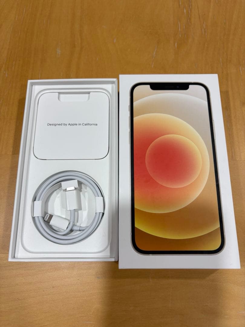 【美品】Apple iPhone 12 64GB ホワイト（付属品完備）