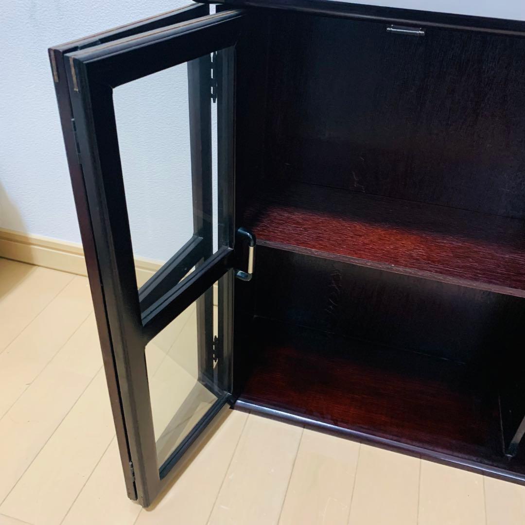 コレクションケース　木製　観音扉　インテリア　アンティーク　ヴィンテージ　飾り棚