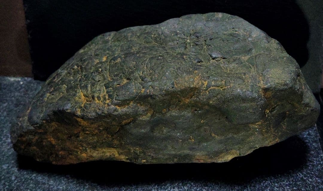 ★マグネタイト原石★本宿コールドロン転石【川ズレ・ウブ・ 超特大7950ｇ】