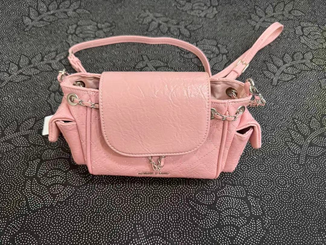 美品 CHARLES&KEITH Duo ピンク バックパック