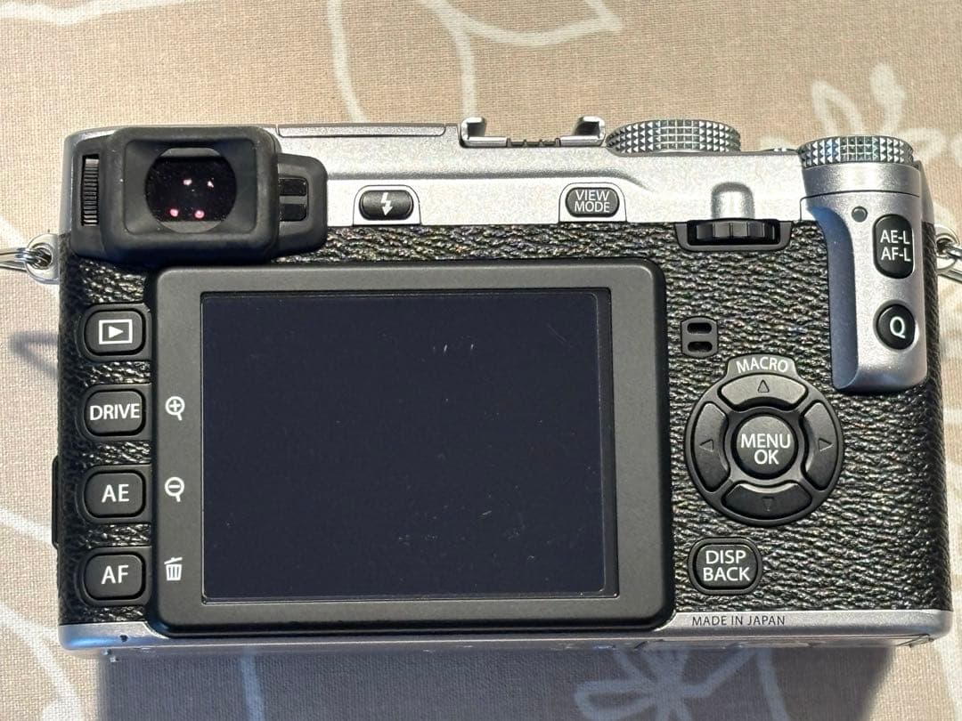 富士フイルム　X-E1 シルバー