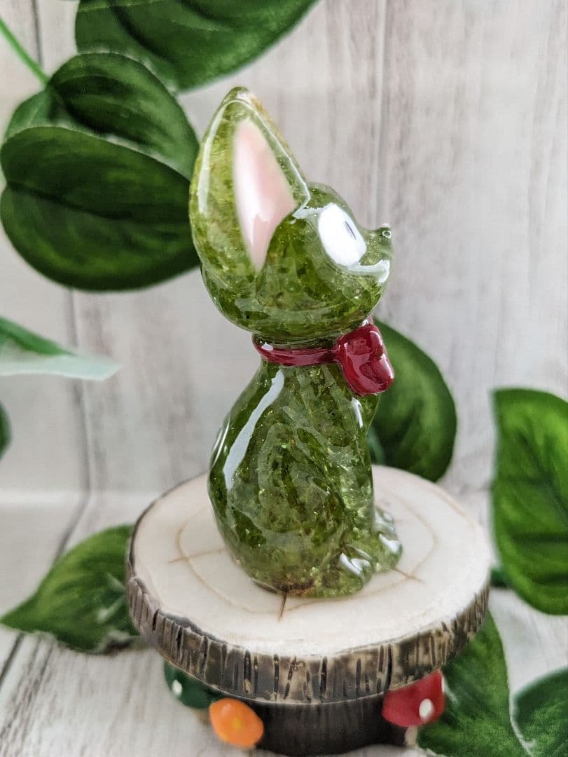 【ふーか】②ミニサイズ！ペリドットの蝶ネクタイねこちゃん形オルゴ☆他４点