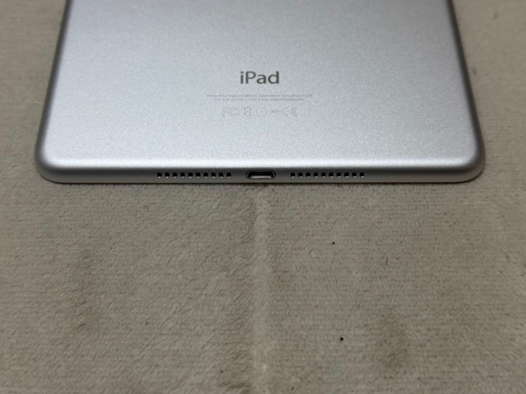 iPad mini 4世代 128GB Wi-Fiモデル