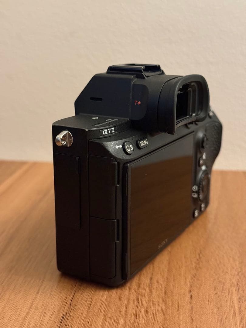 【美品】SONY α7 III ミラーレス一眼カメラ