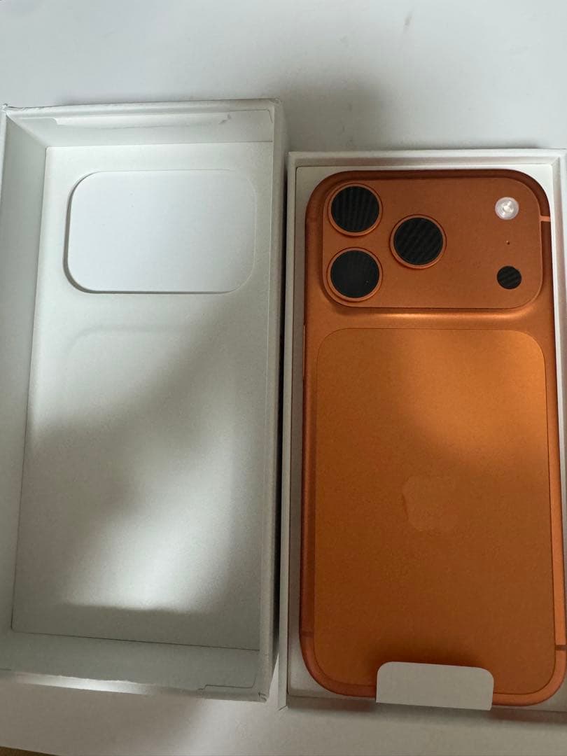 ２月７日値上げ予定　iPhone17Pro 256GB コズミックオレンジ