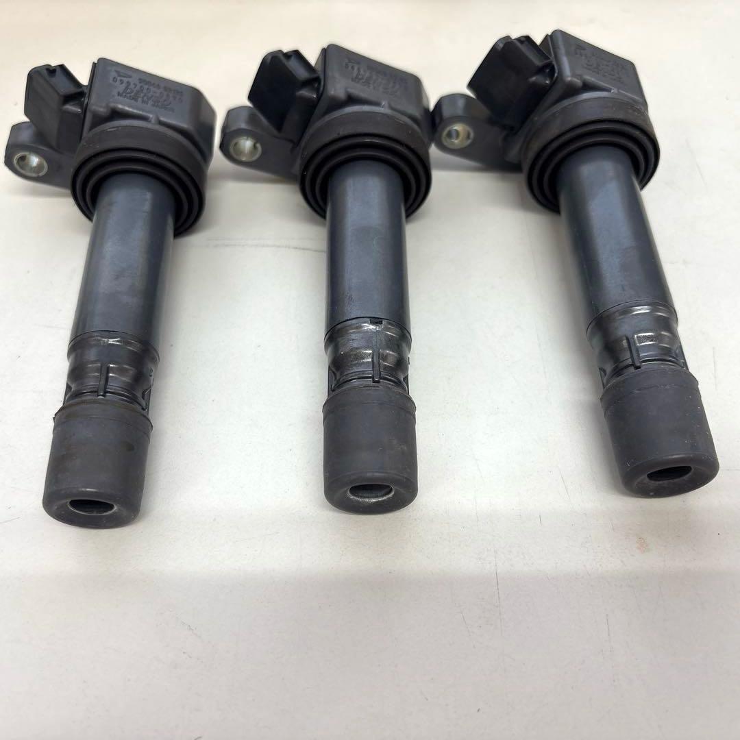 ダイハツ　純正イグニッションコイル &プラグ　90048-52126 3個セット