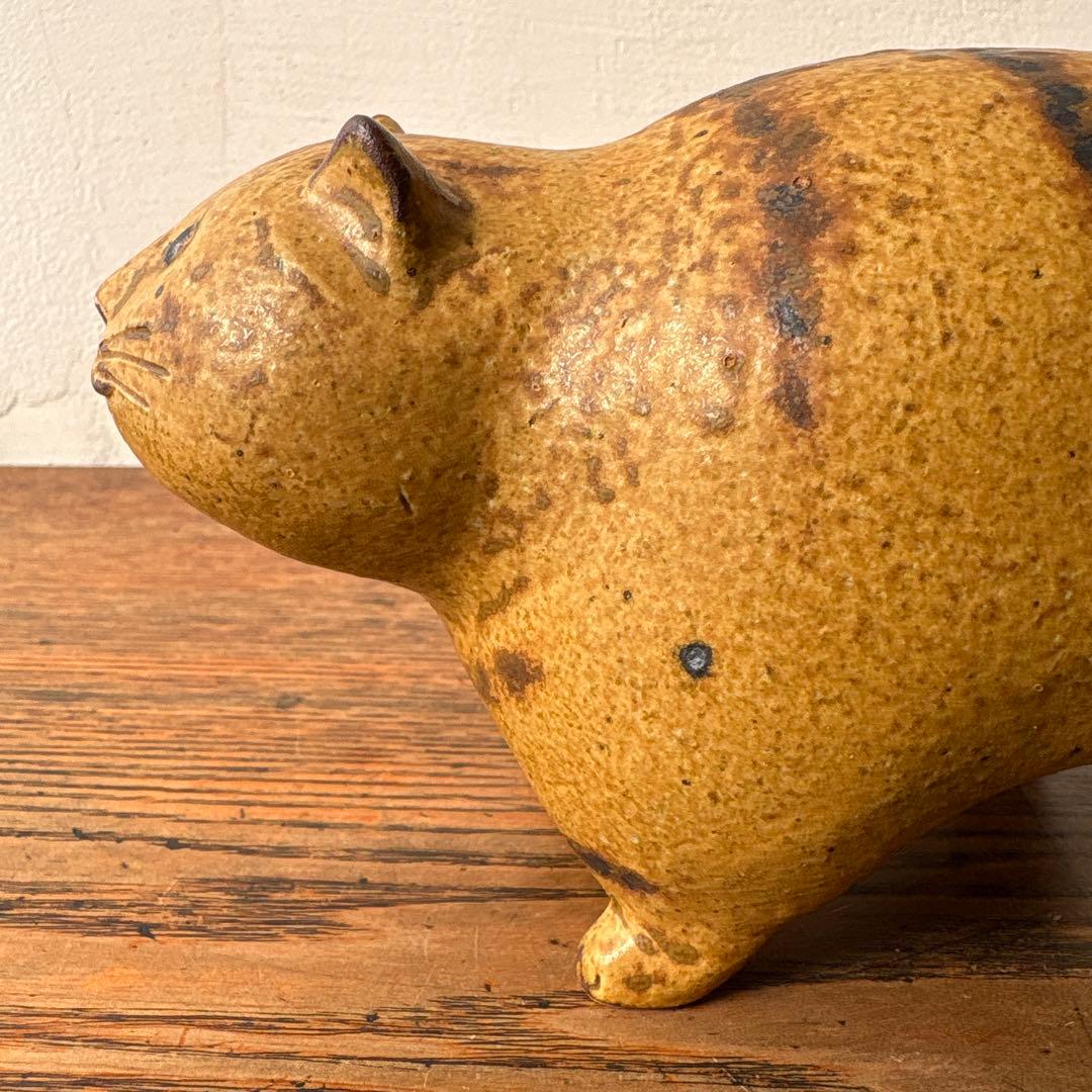 陶芸 太った茶色の虎猫 トラ猫 作家物 短尾 ぼんぼりシッポ 在銘