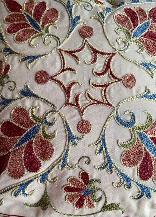 ウズベキスタン製 シルク スザニ刺繍 クッションカバー 45×46 SZN713