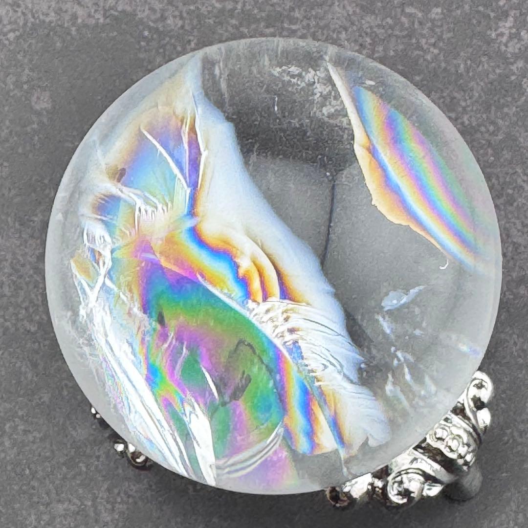 M-13虹入り水晶スフィア　アイリスクォーツ　天然石　クリスタル　パワーストーン