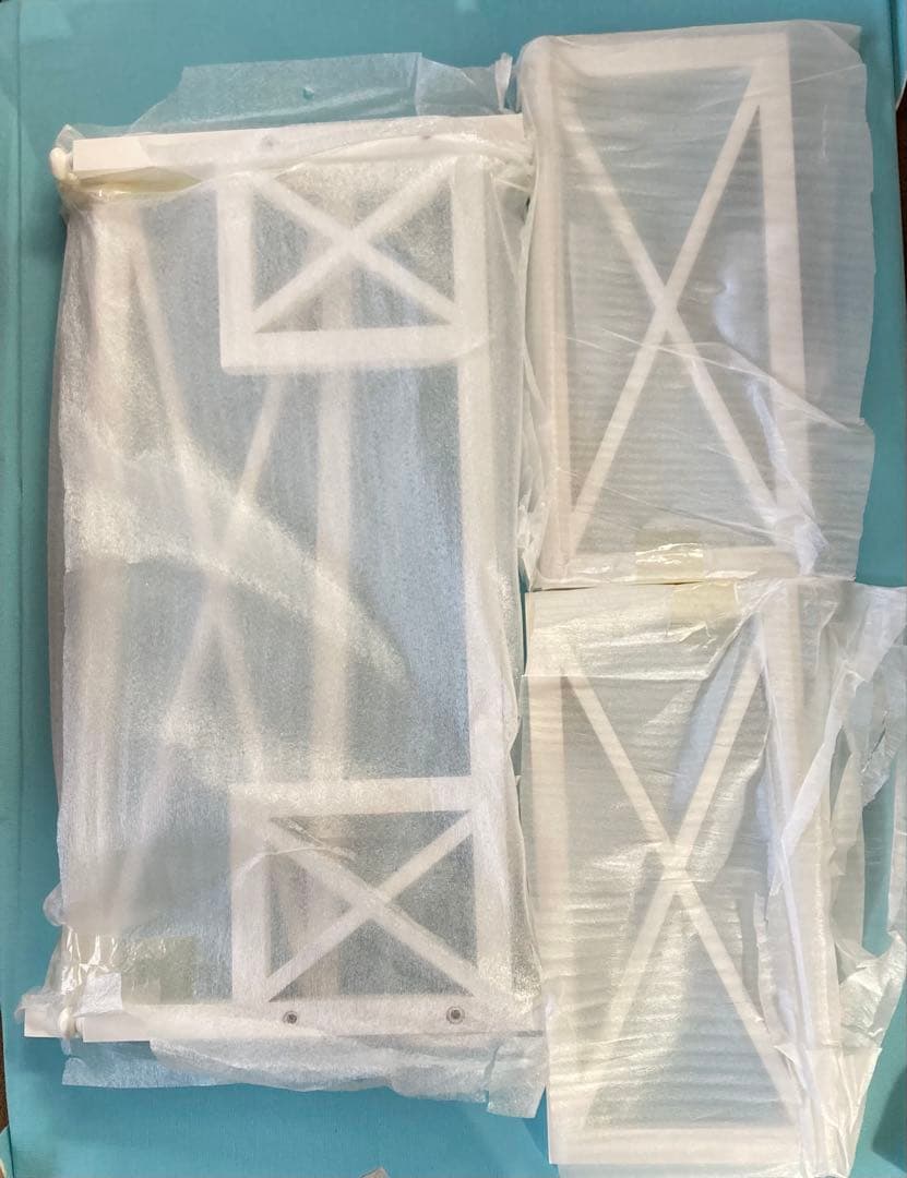 新品　木製ベッド・クッション付き　65✖️45cm