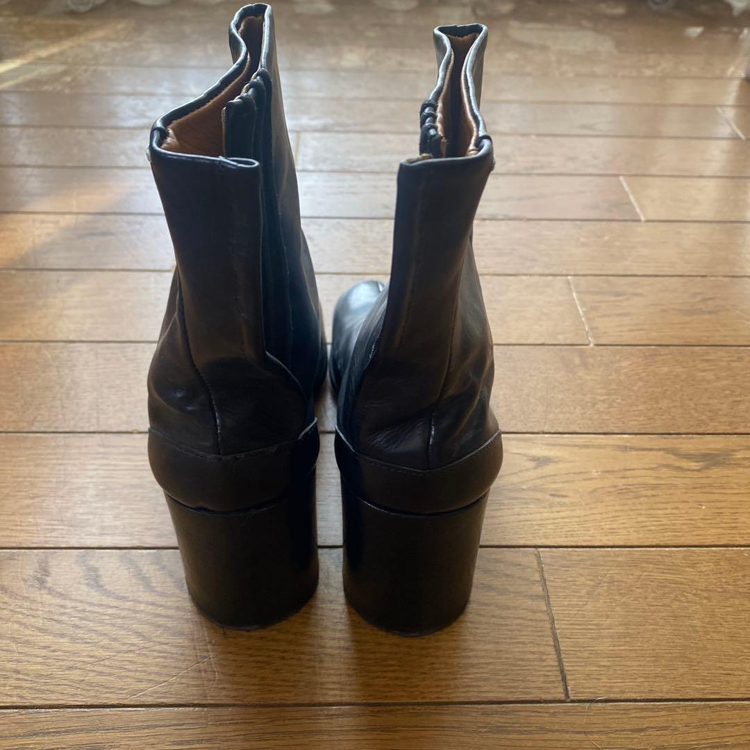 マルジェラ　タビブーツ