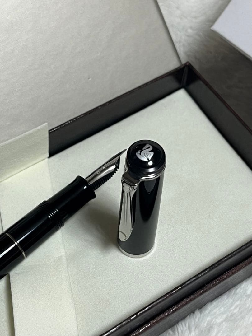 ☆新品未使用 ペリカン 万年筆 クラシック M215 ブラック ニブEF 極細☆