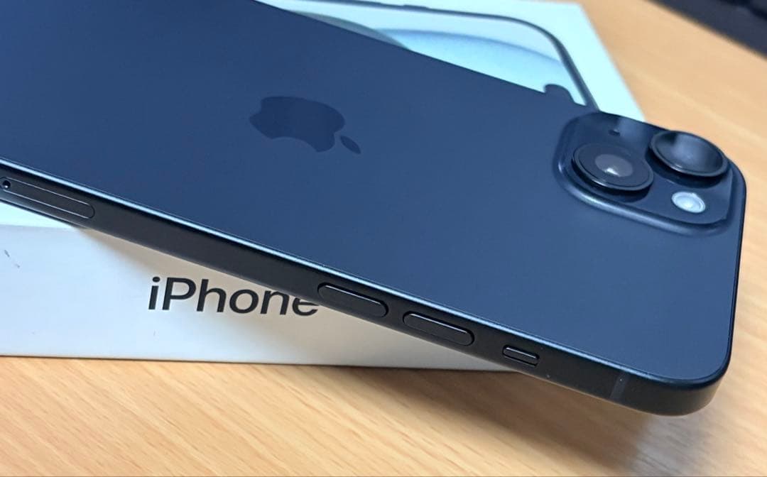 【美品】iPhone15 Plus 128GB ブラック ケース付