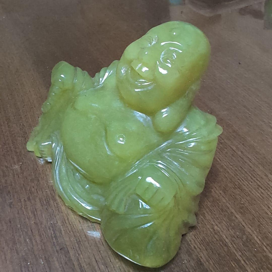 布袋様置物　翡翠　縁起物　七福神　台座付き
