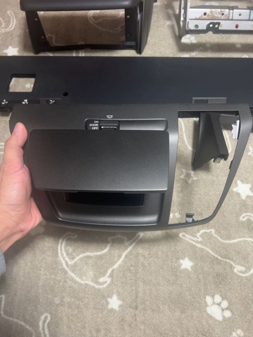 希少　エリシオン　社外ナビ取り付けキット