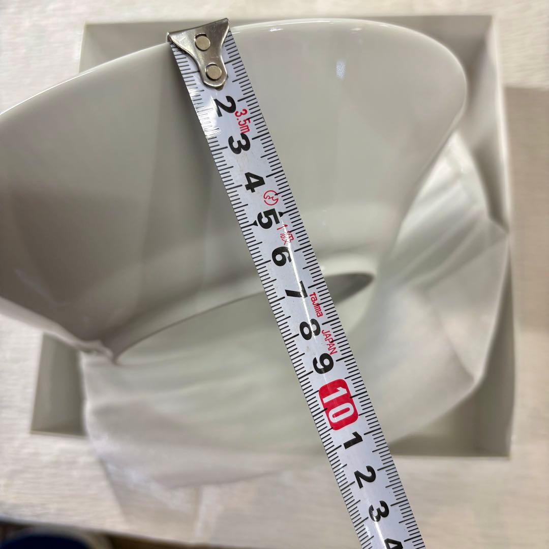 【新品未使用】ロイヤルコペンハーゲン ２枚 ホワイトフルーテッド 深皿24cm