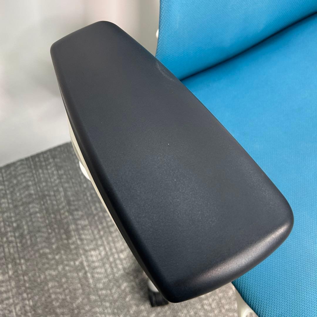 I エンボディチェア ハーマンミラー ホワイト Embody ブルー系