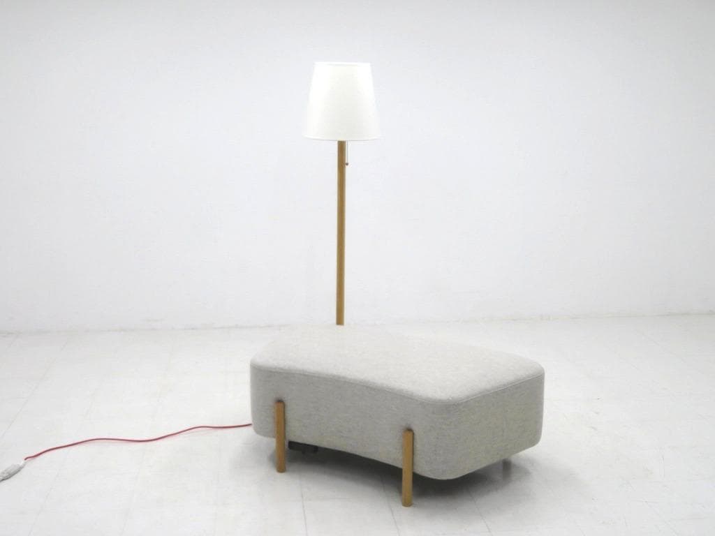 展示品　カリモク　ドラドラ　北欧　オーク材　ソファ 照明付き　ラウンジチェア