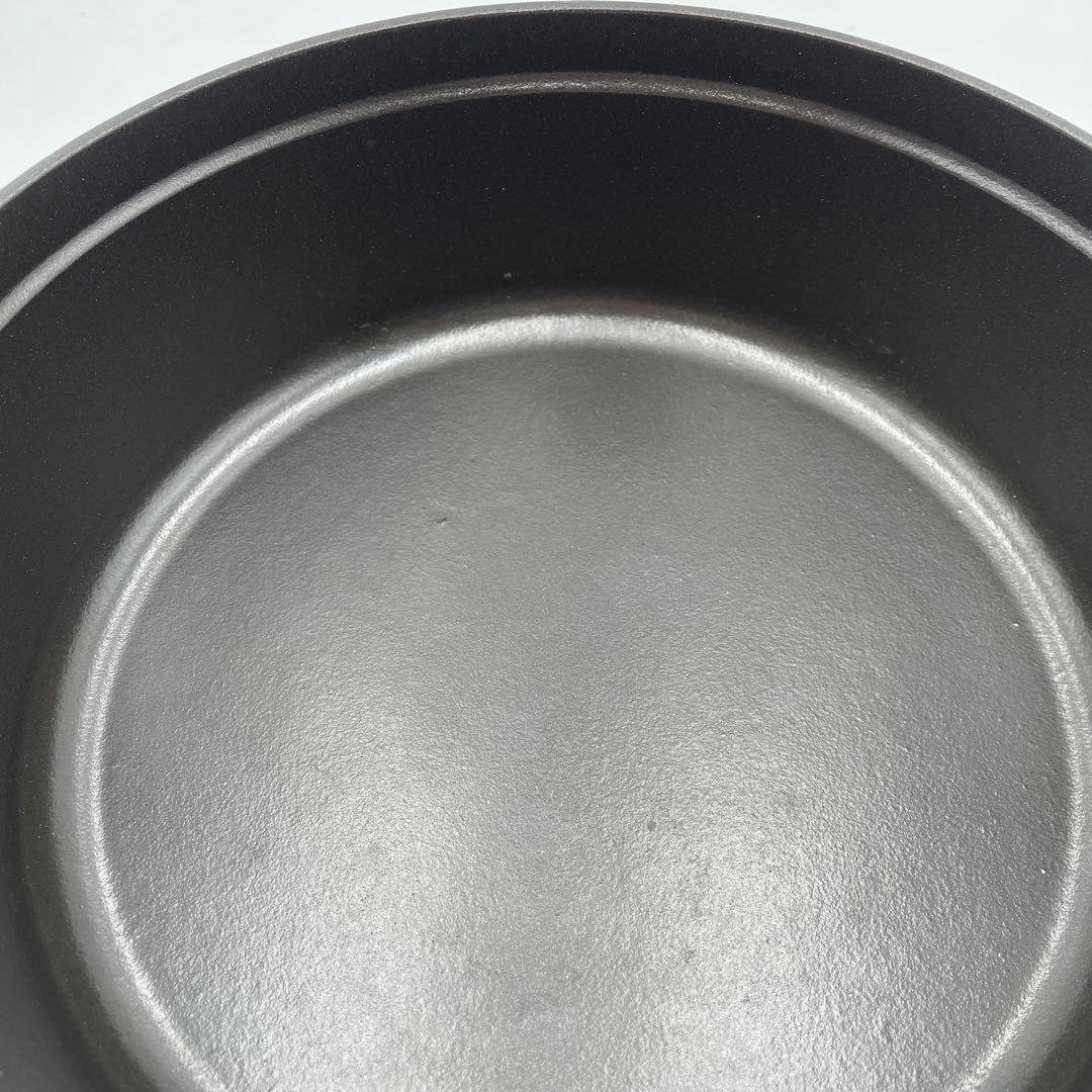 美品　STAUB ストウブ シャロー ココット ラウンド 26cm リネン