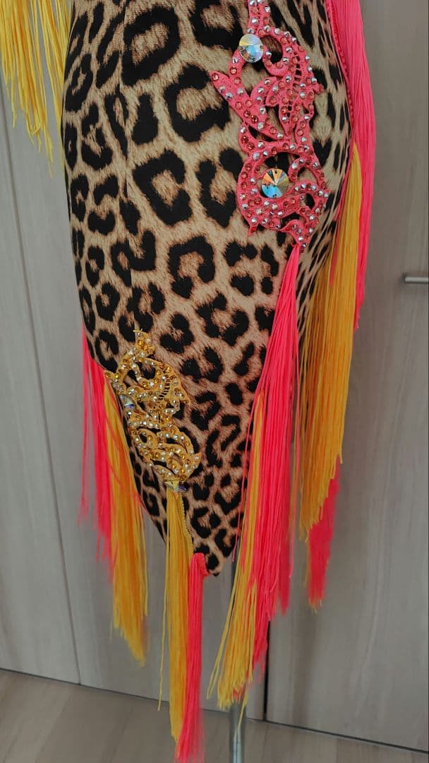 ヒョウ柄&ピンクとイエローフリンジ　ラテンドレス