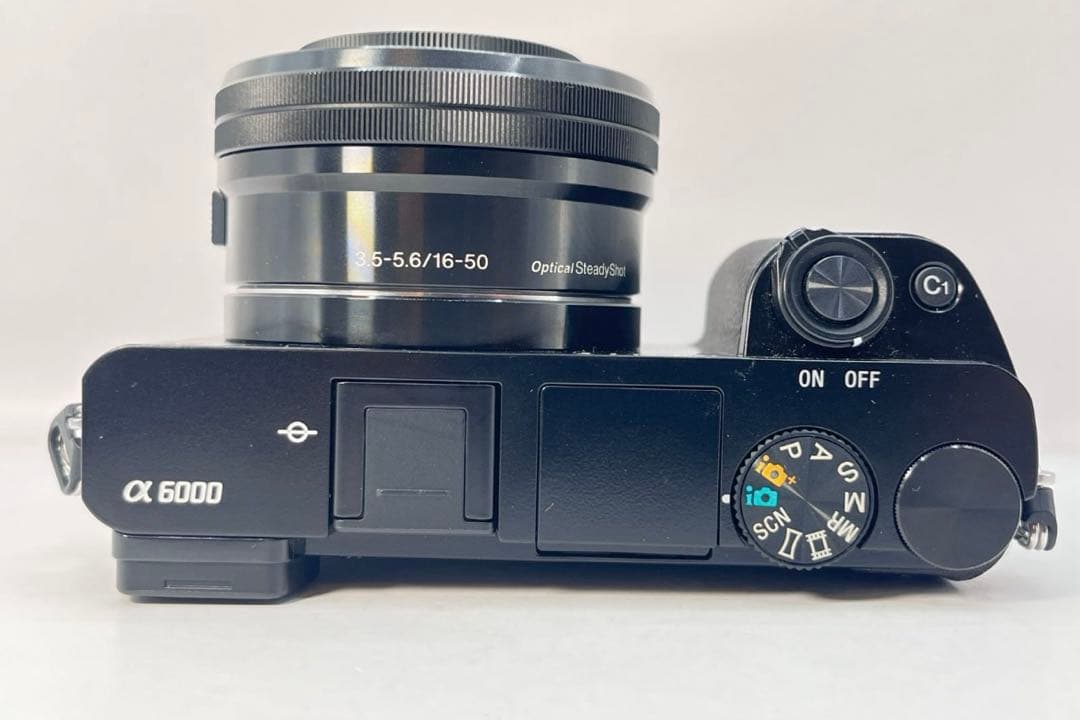 美品 SONY α6000 ブラック レンズキット 16-50mm 標準ズーム