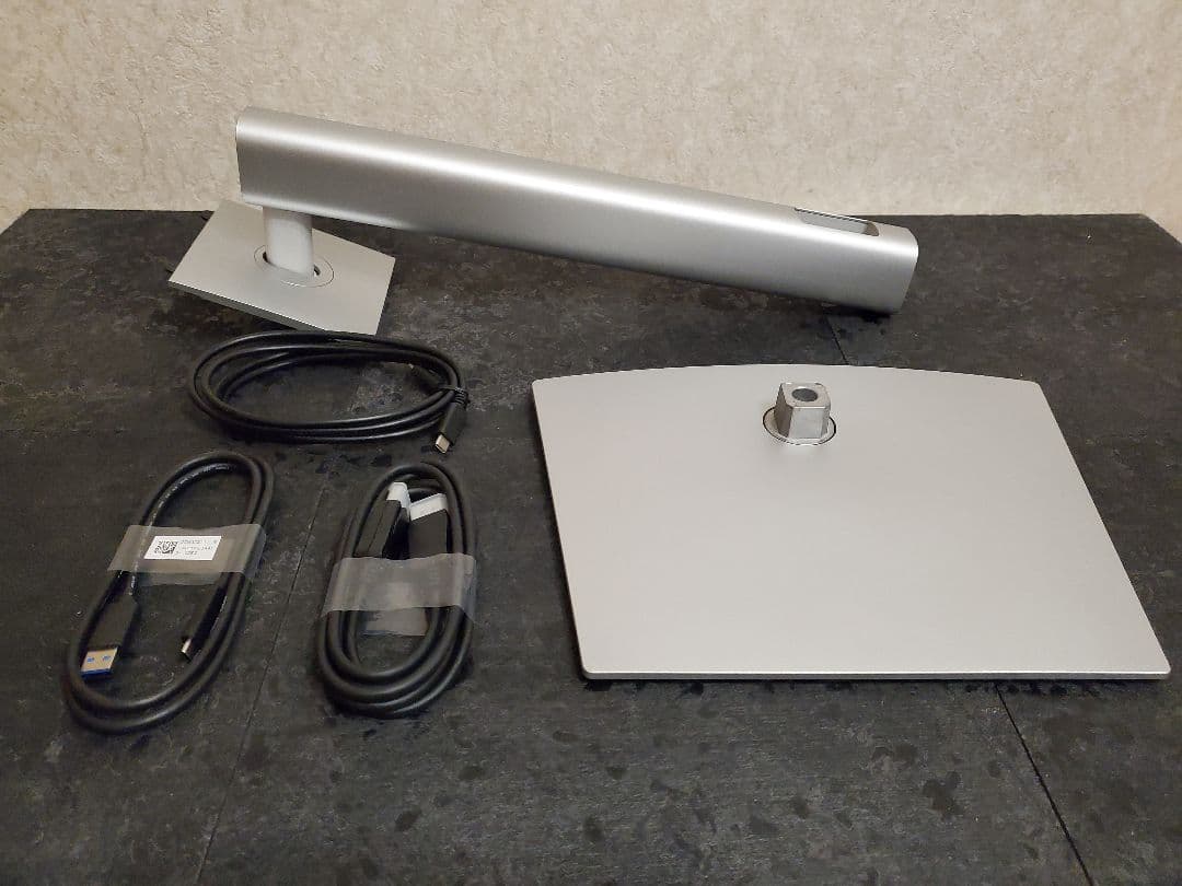 DELL U3223QE デジタルハイエンドシリーズ 32インチ 4K モニター