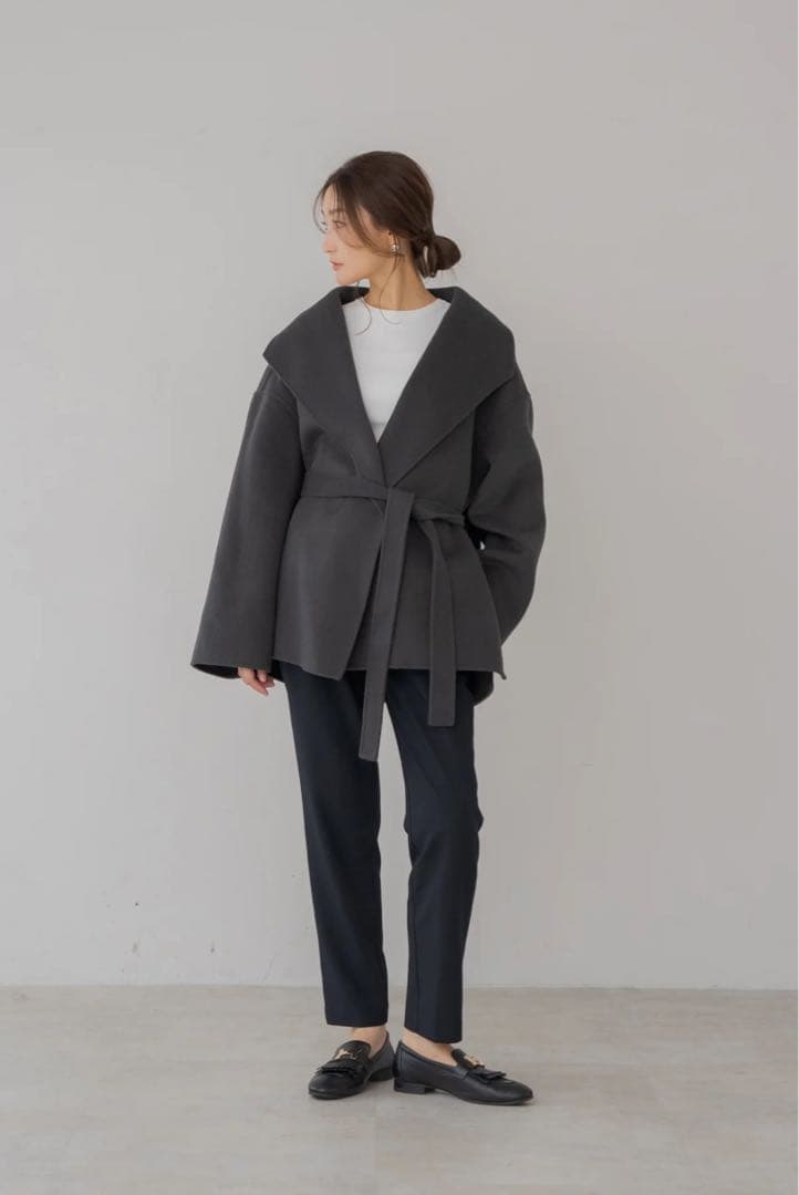 新品タグ付き　今期新作　regleam ストール付きショートコート