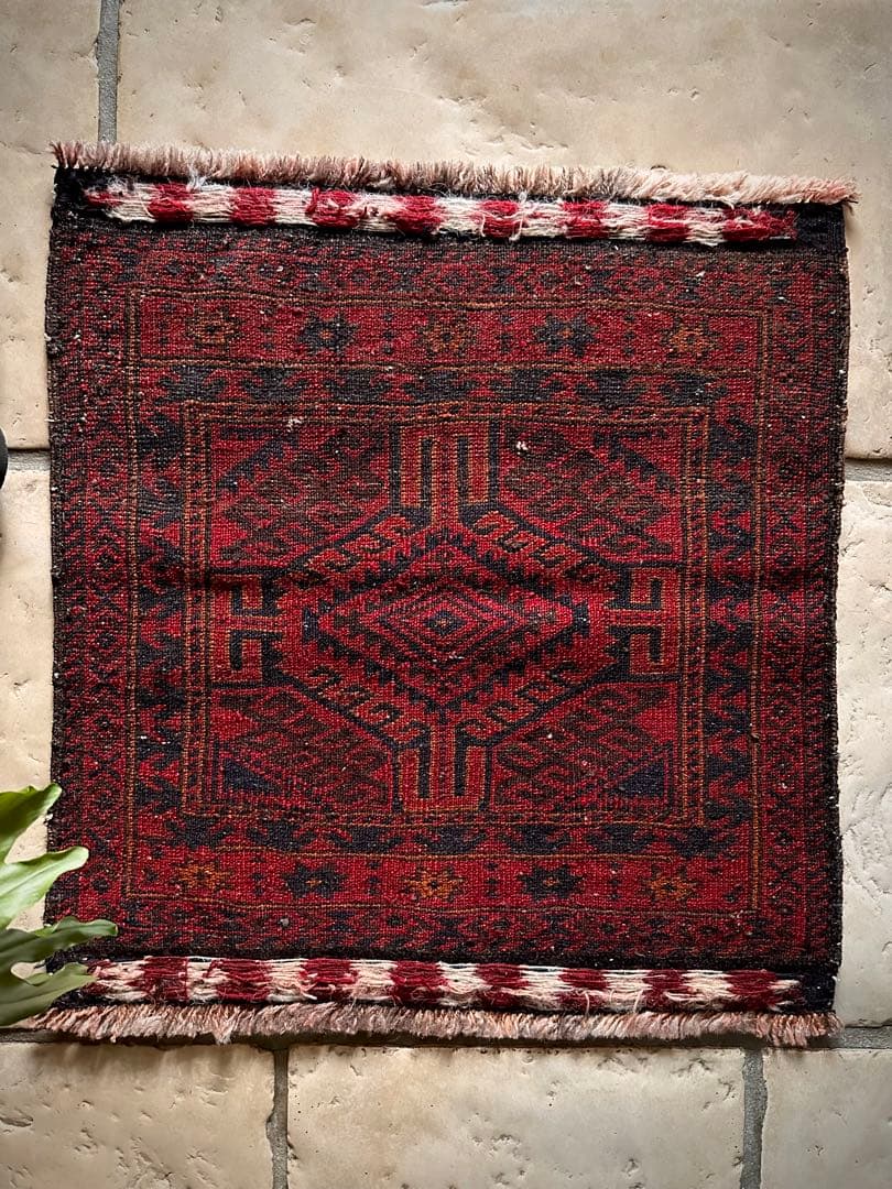 トライバルラグ　ヴィンテージラグ　アフガン　ミニラグ　バルーチ族　プリミティブ